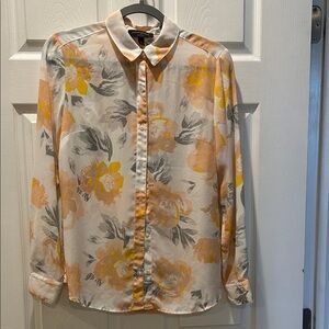 Banana Republic Cream and Peach Button-Up Shirt